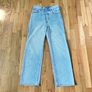 Levi’s Ribcage Straight Light Wash Jeans 24